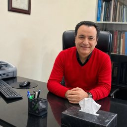 تصویر دکتر کیوان یادگاری