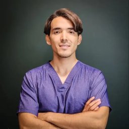 تصویر دکتر دانیال پهم لی